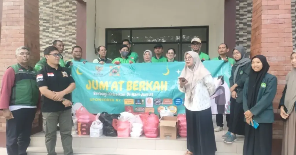 Komunitas GMC Melakukan kegiatan Jumat Berkah bersama Baznaz dan Lembaga lain serta masyarakat Mojokerto