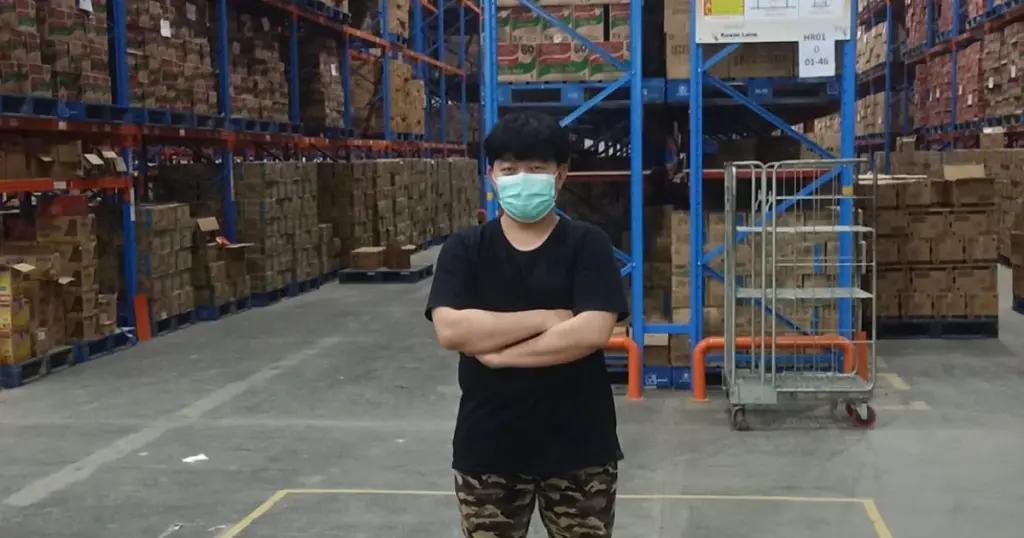 Warehouse Staff Ghasali Muhammad Elba